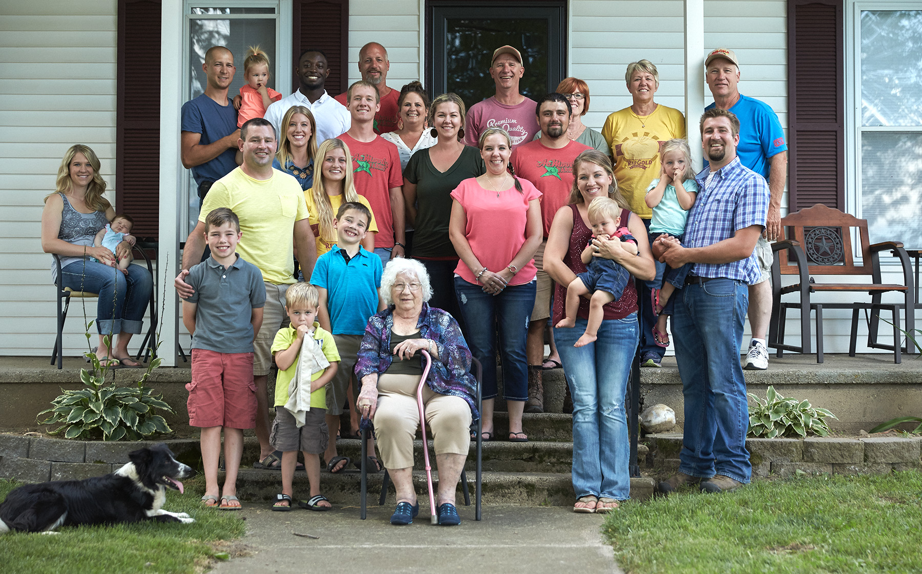Image of the AcMoody Farms family growers for Red Gold Tomatoes