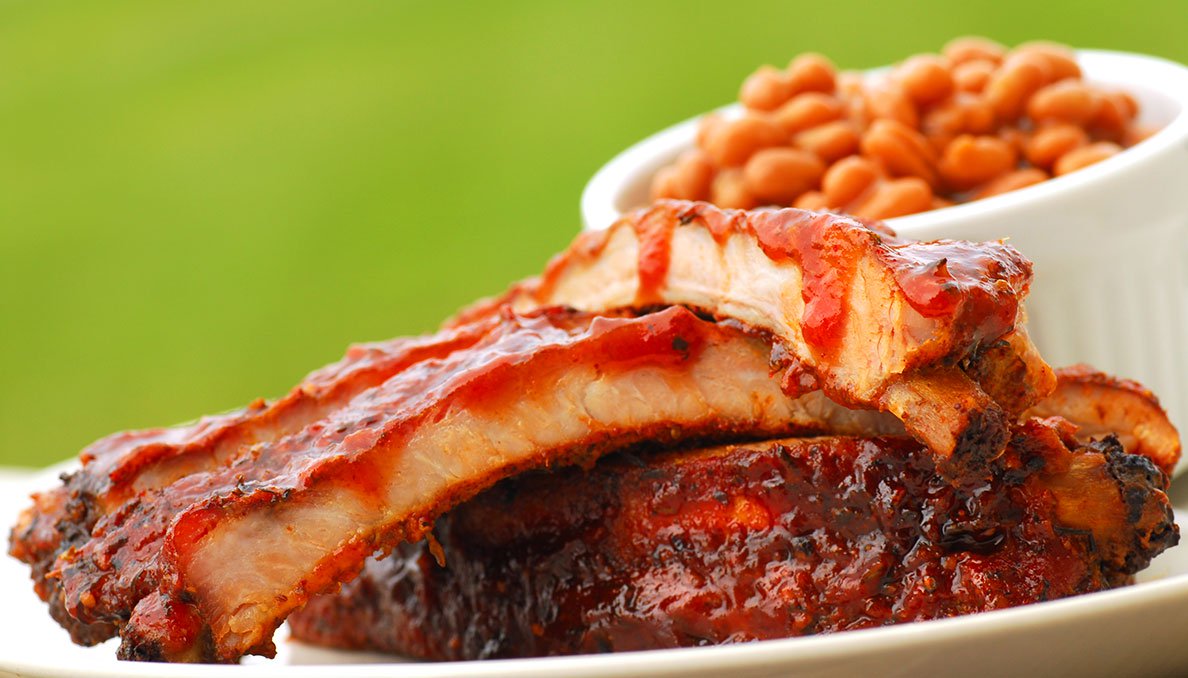 Image of BBQ Ribs with baked beans