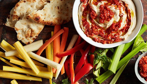 tomato garlic hummus