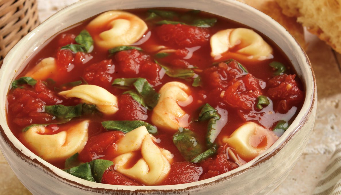 Tortellini Tomato Soup with Fresh Tomatoes - It's a Veg World