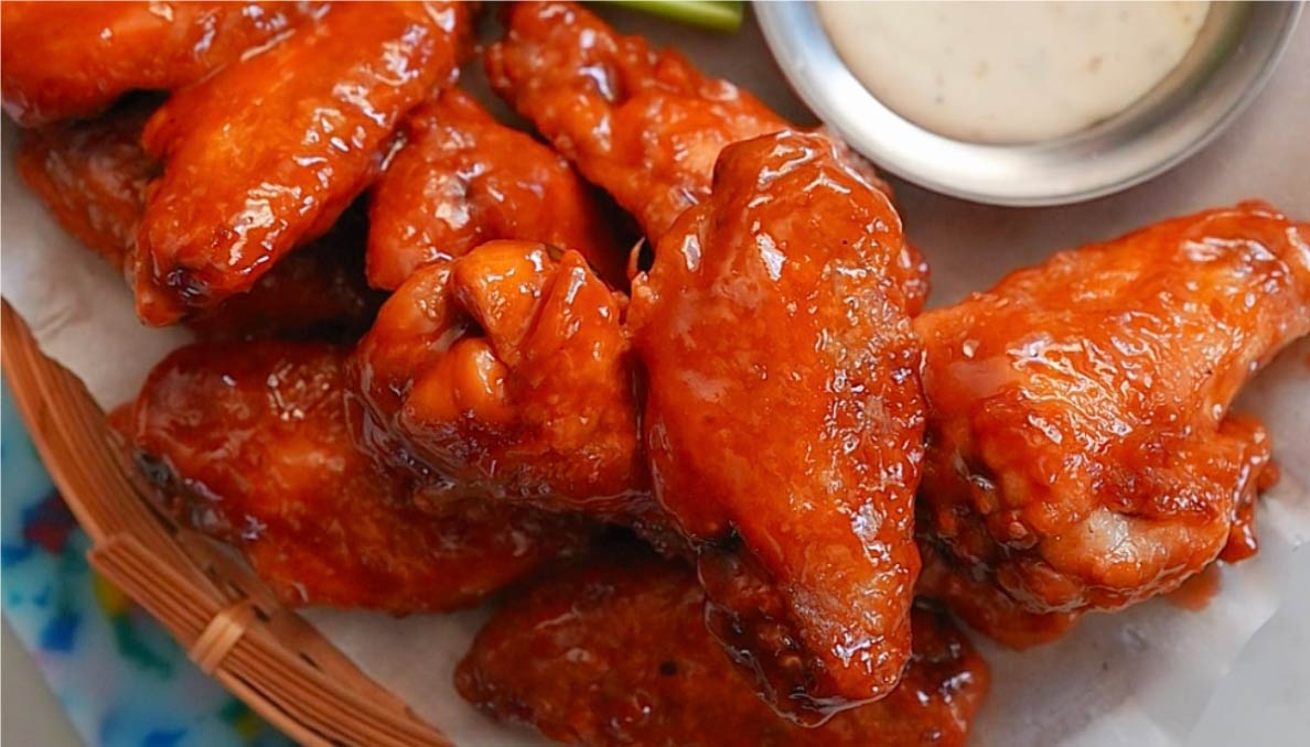 HF_SrirachaBuffaloWings_1188x678
