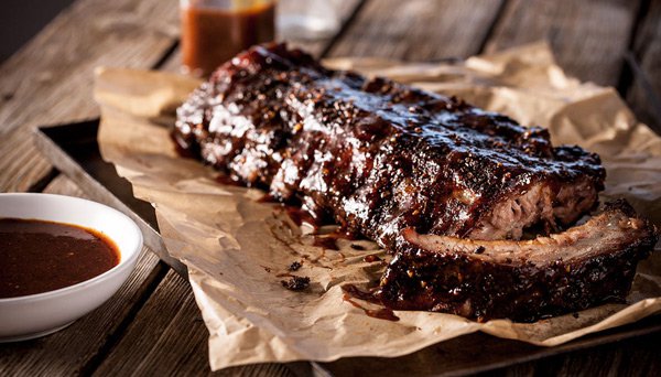 Smoked Spareribs with Homemade Barbecue Sauce