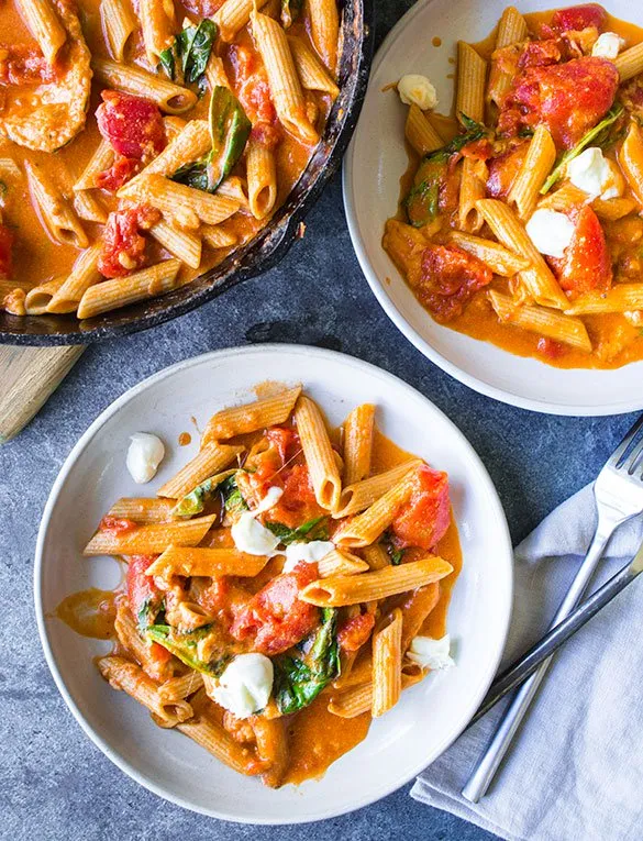 Creamy Caprese Pasta