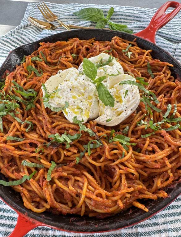 Spaghetti all’Assassina (Assassin’s Spaghetti) with Burrata
