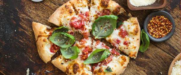 Tomato Basil White Pizza
