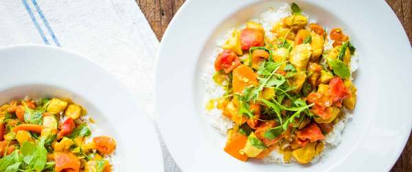 Curried Chicken with Tomatoes