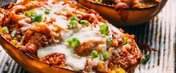 Enchilada Stuffed Spaghetti Squash