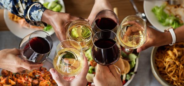 What is the Best Wine for Pasta with a Tomato-Based Sauce?