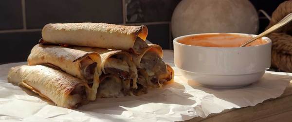 Cheesesteak Roll-Ups