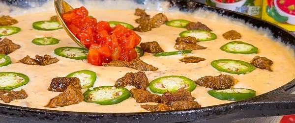 Jalapeno Steak Queso Dip