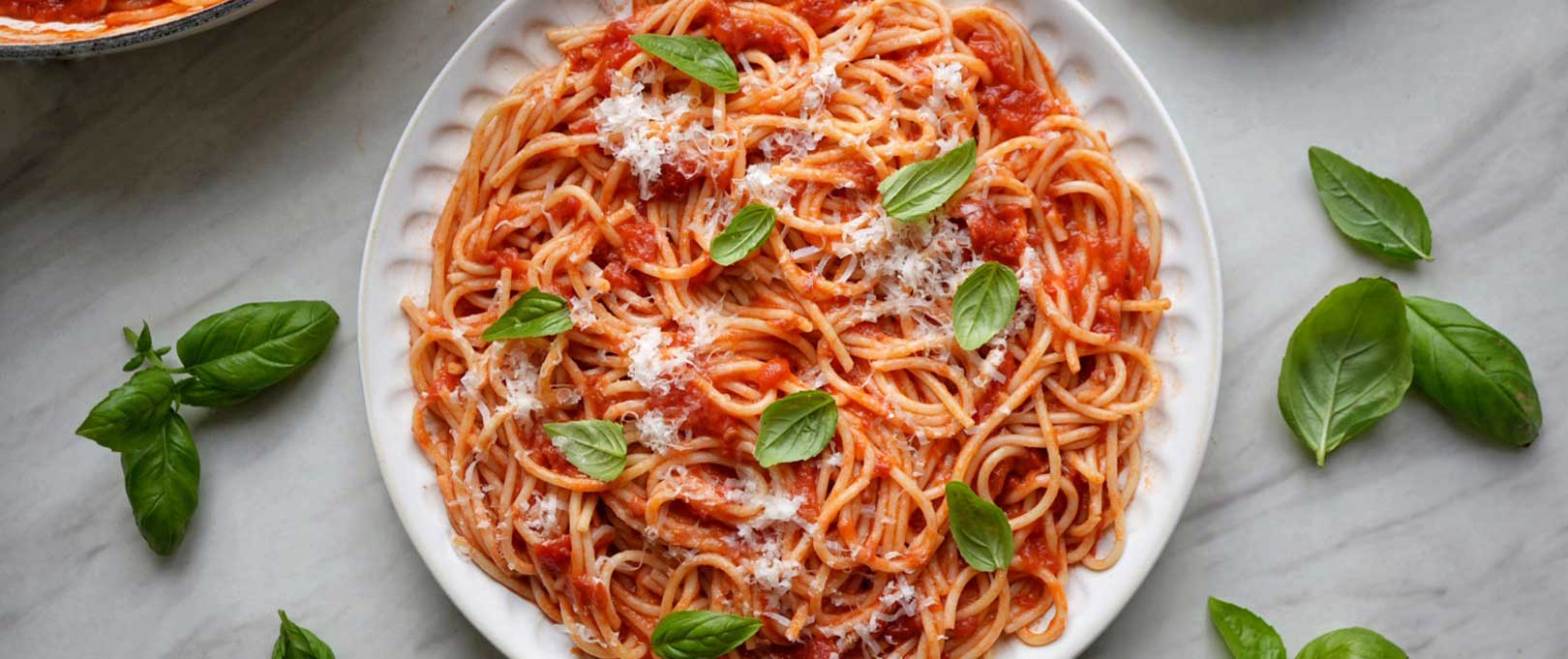 Easy Tomato Butter Pasta (Classic 3-Ingredient Sauce)
