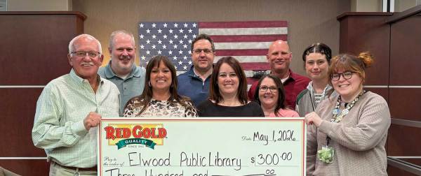 Red Gold Donates to Library